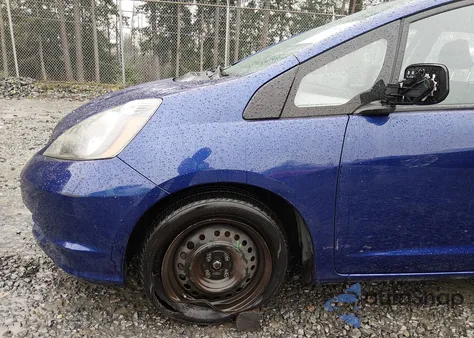 2011 Honda Fit z USA, uszkodzony, nr VIN JHMGE8H30BC021881